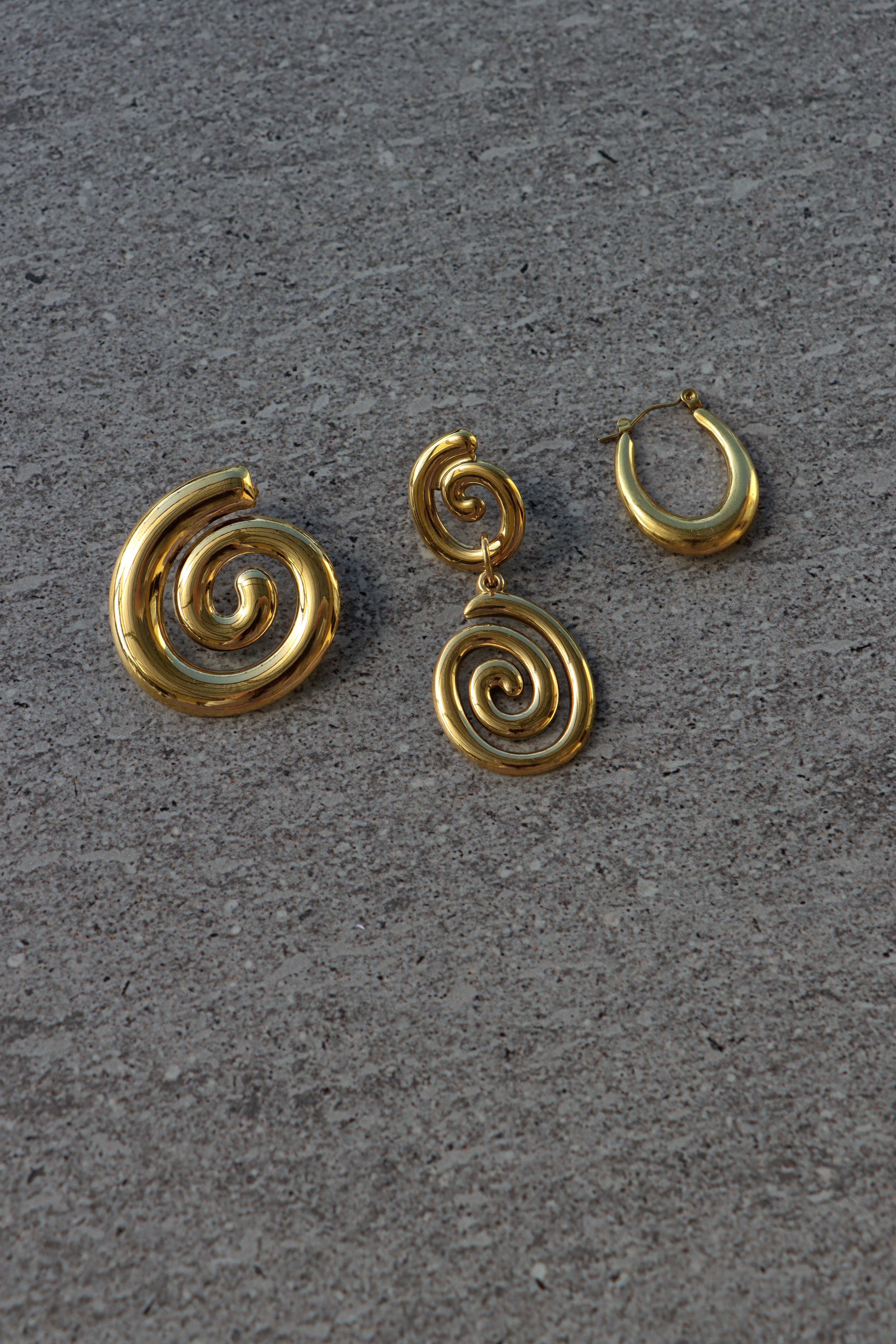 Blair oval Hoops