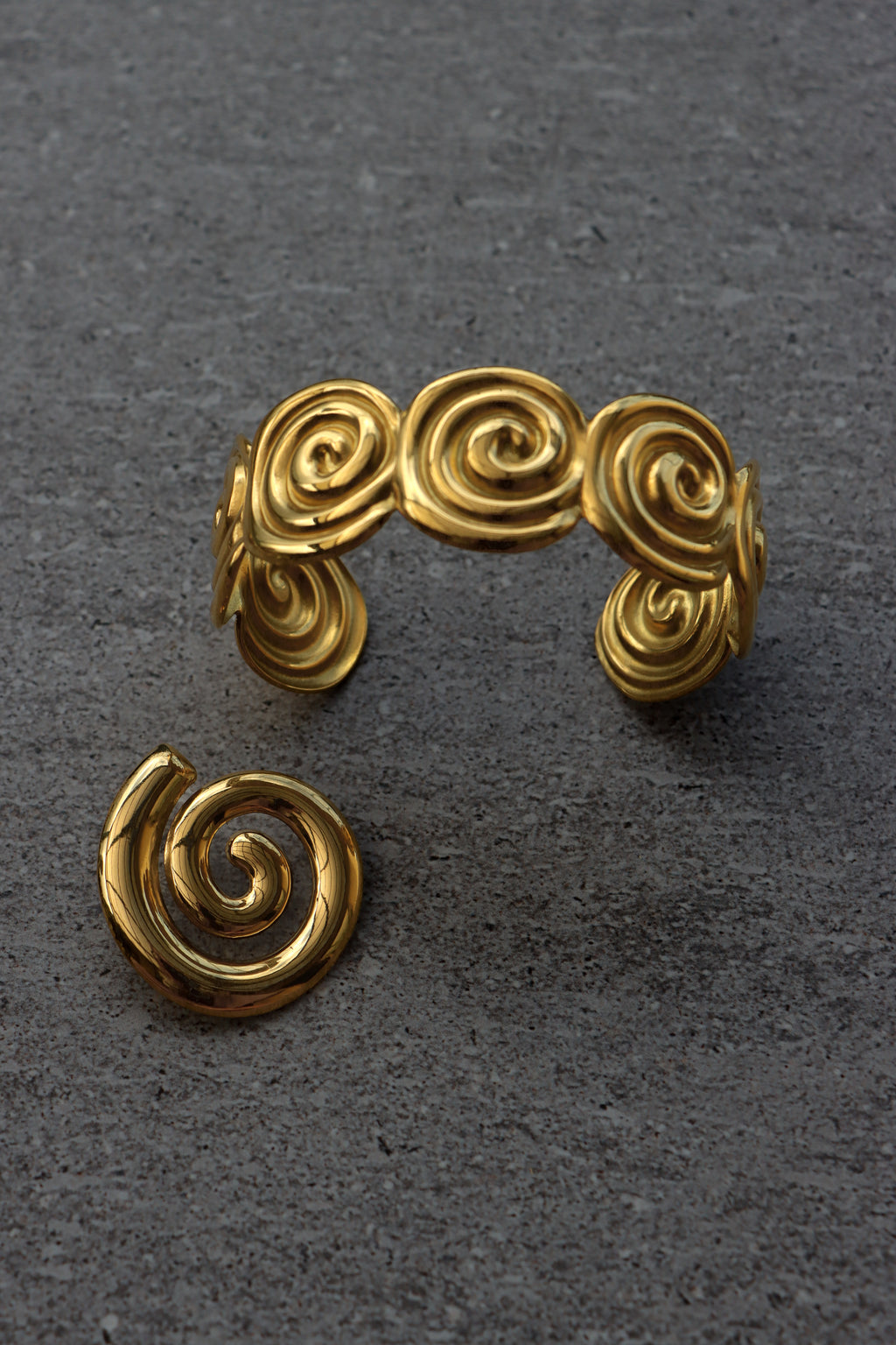 Soleil Spiral Cuff