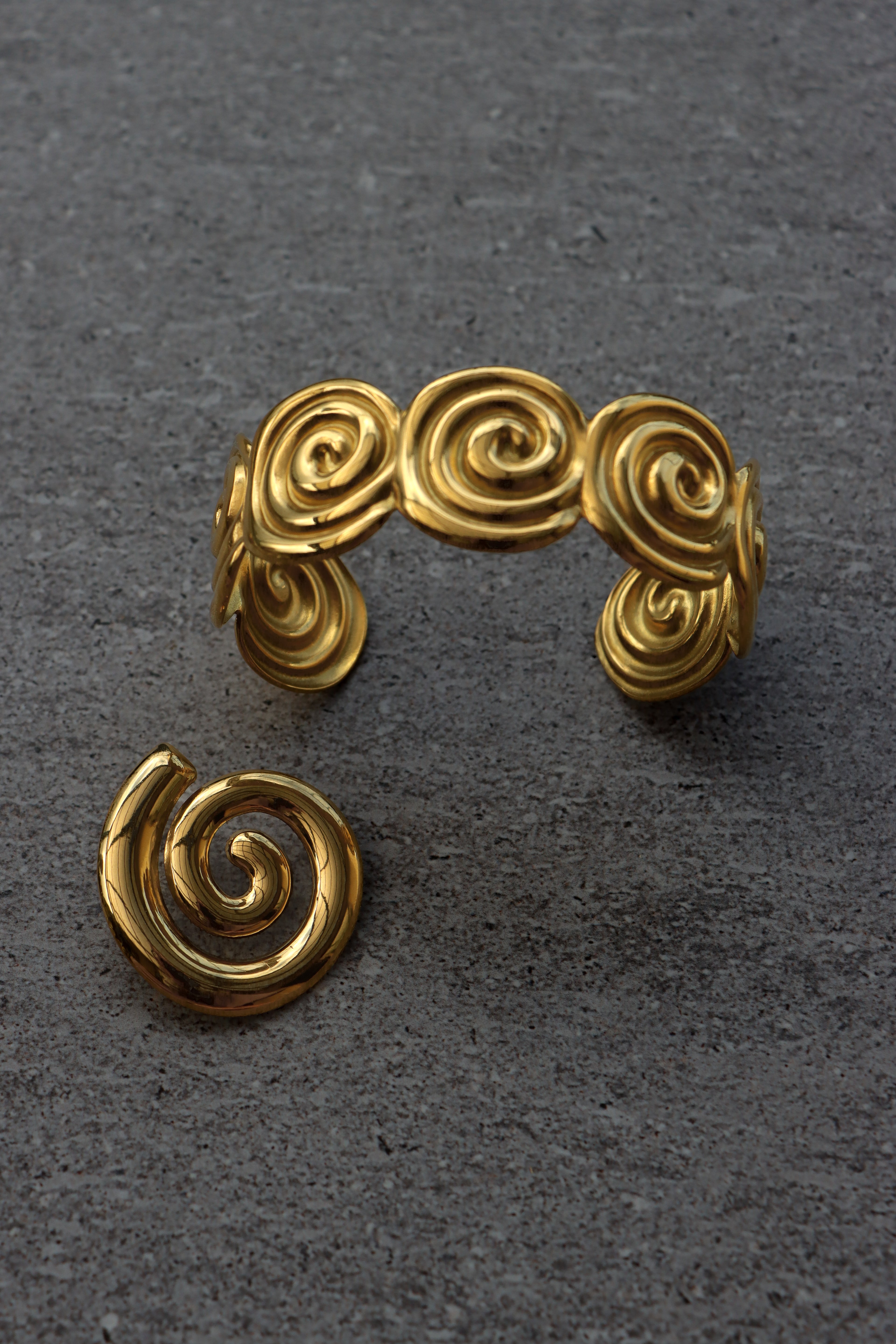 Soleil Spiral Cuff