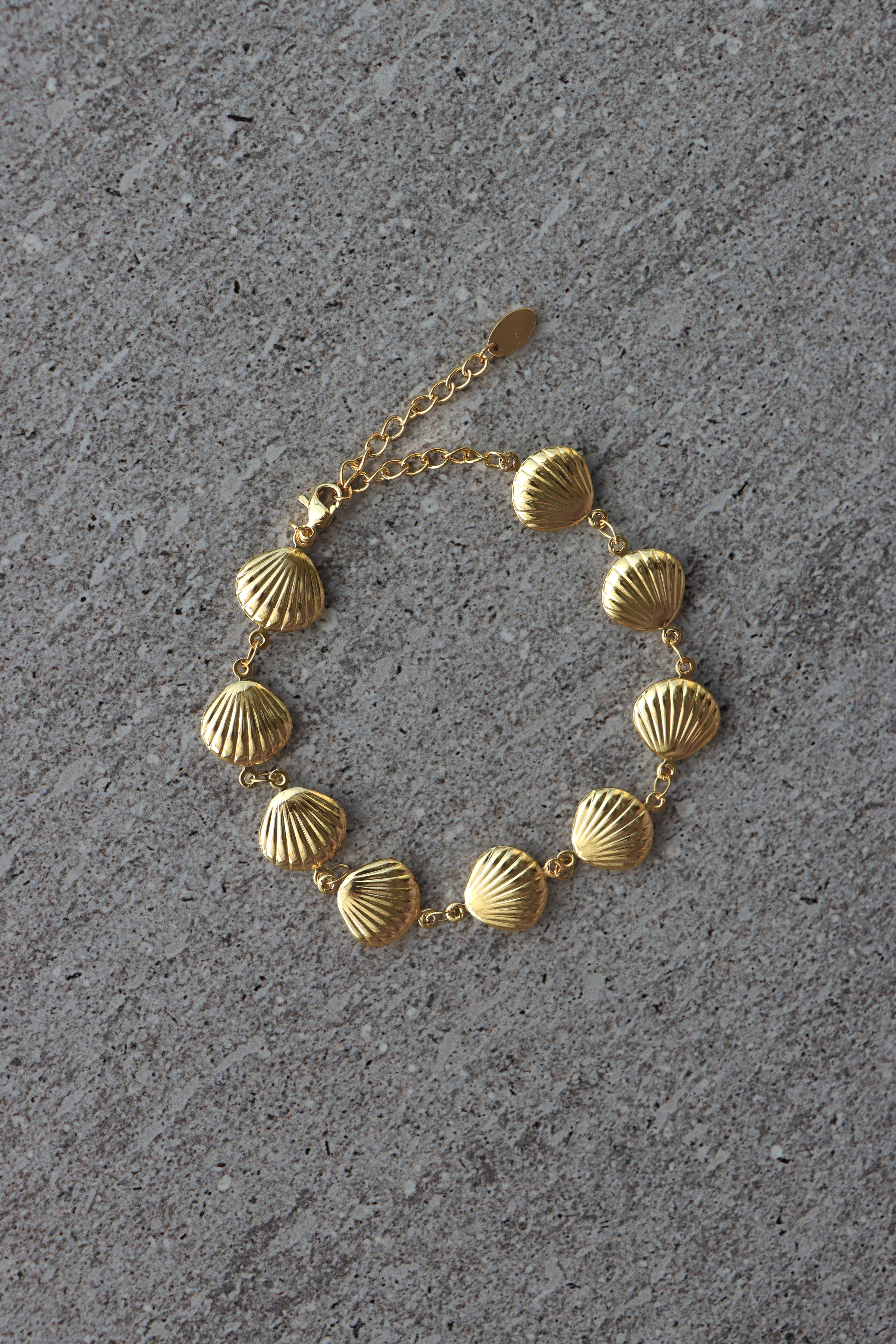 Scallop Link Bracelet