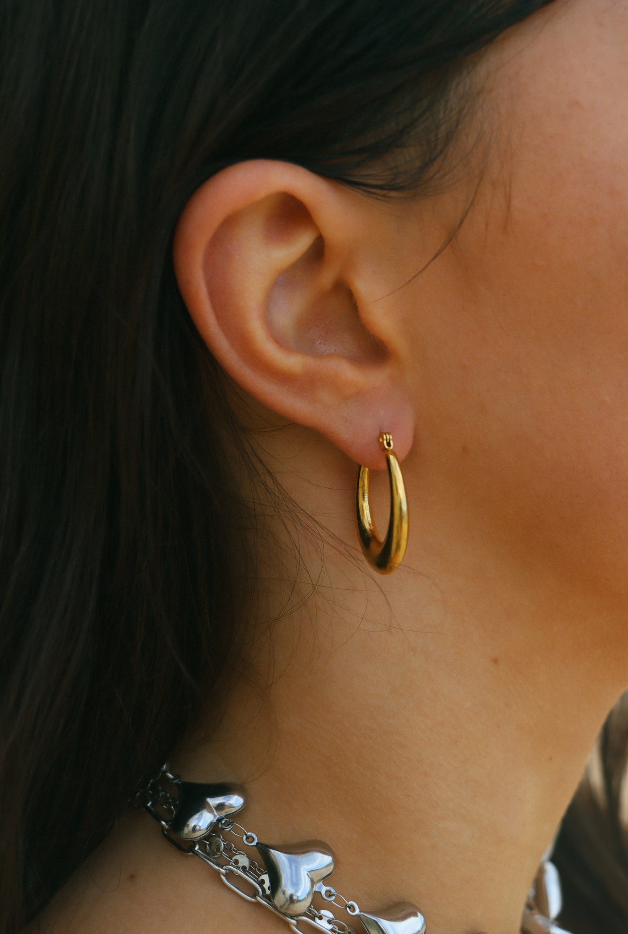 Blair oval Hoops